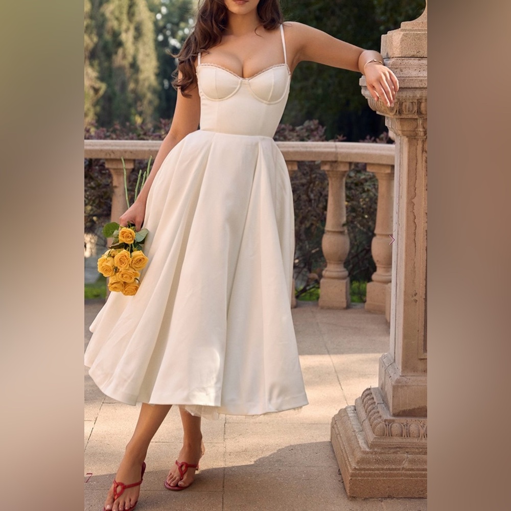 Elegant White Midi Dress